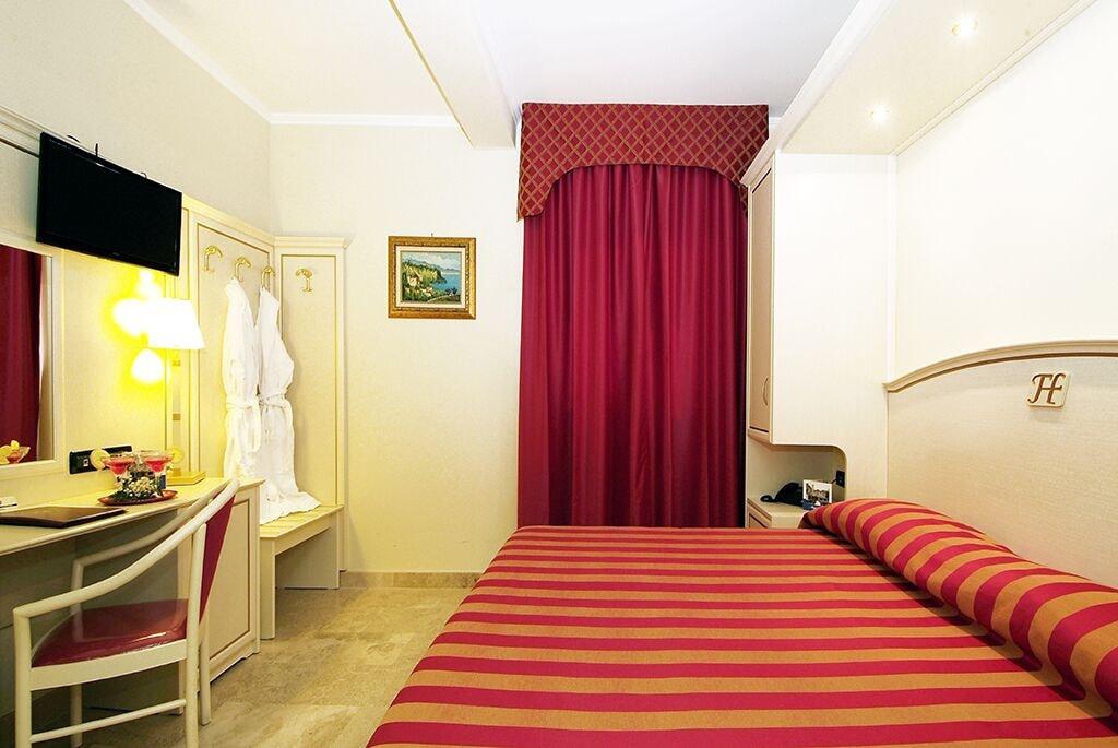Fashion Hotel Valmontone Eksteriør billede