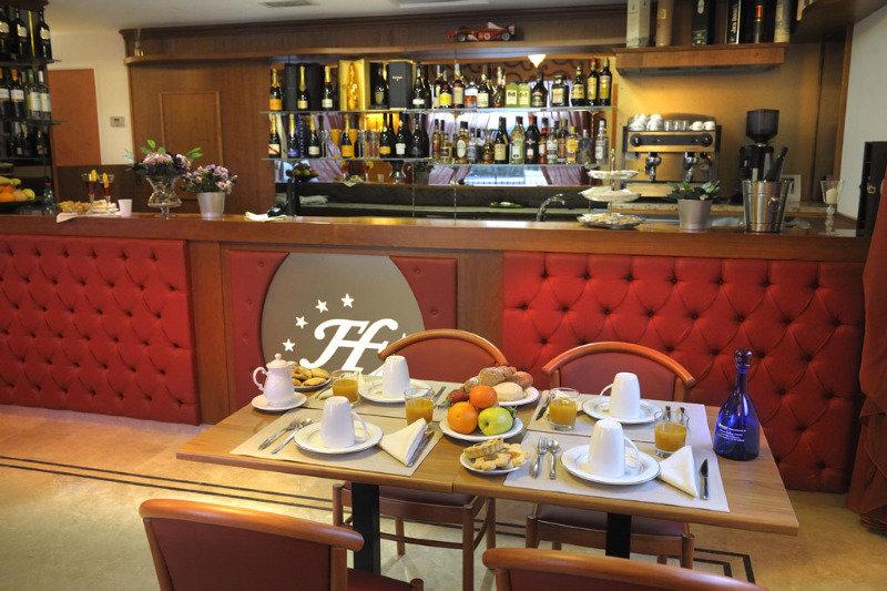 Fashion Hotel Valmontone Restaurant billede